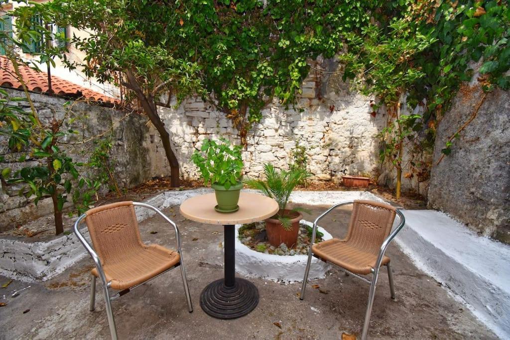 Traditional House With Ivy Garden Corfu  ภายนอก รูปภาพ